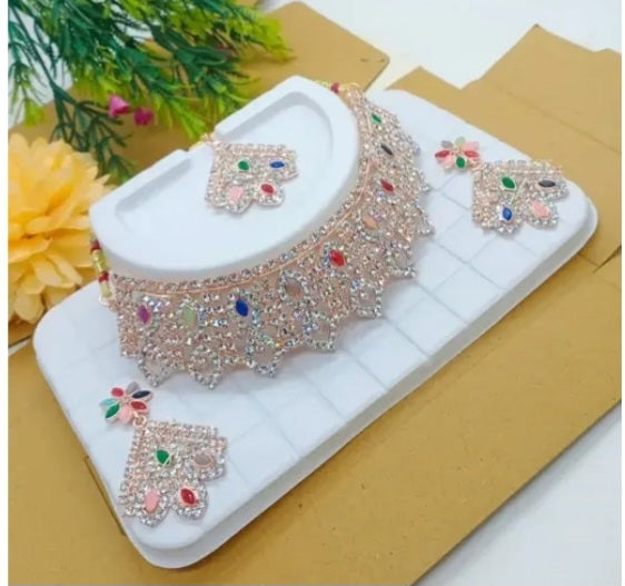 Floral fusion necklace and earring set