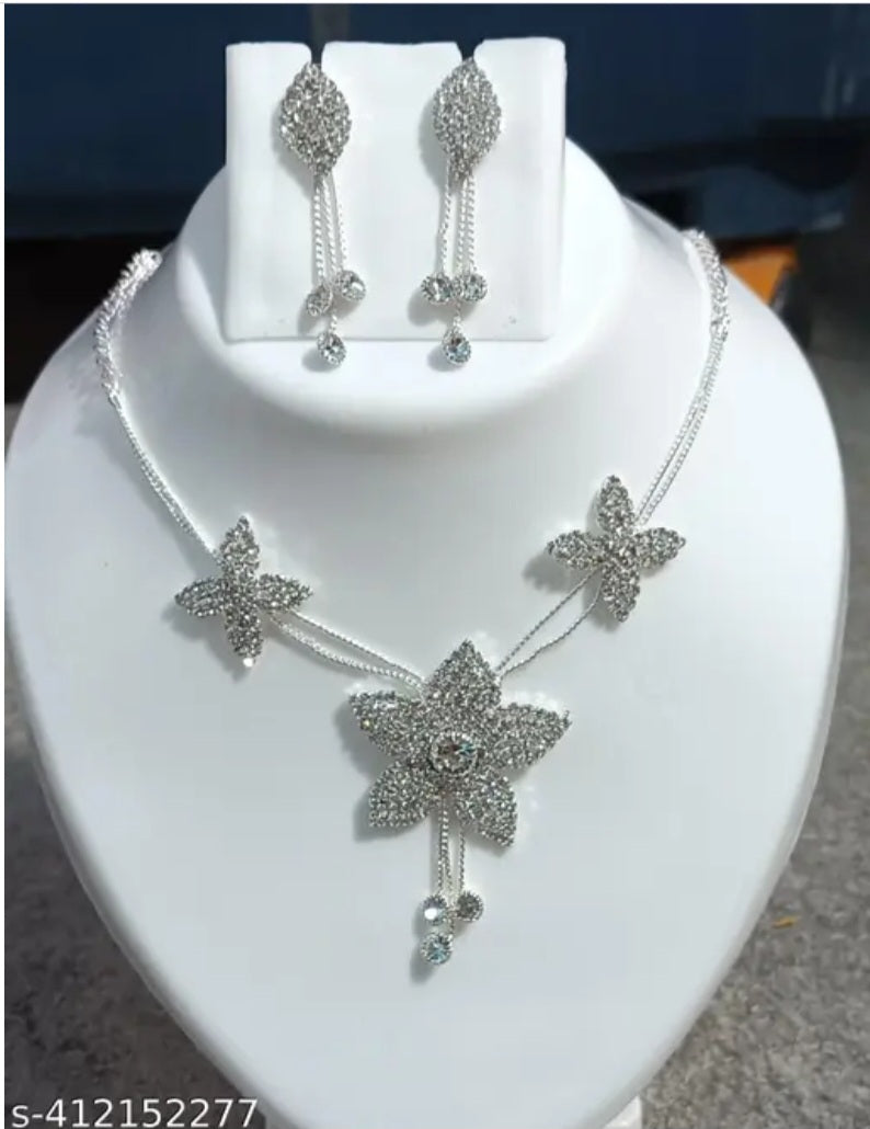TIGENECY women nakelac jewellery white set with earring